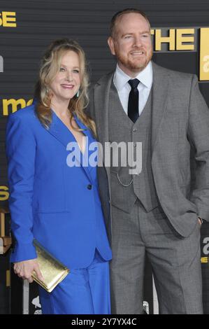 CA. 1. Oktober 2024. Katie Finneran, Darren Goldstein bei Ankunft für DIE FRANCHISE Premiere, Paramount Theater, Los Angeles, CA, 1. Oktober, 2024. Quelle: Elizabeth Goodenough/Everett Collection/Alamy Live News Stockfoto