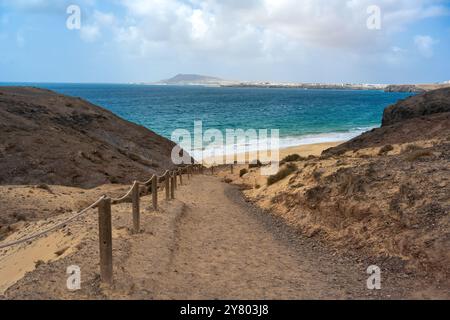 Zugang zum Strand zu einem der Papagayo Strände auf der Kanarischen Insel Lanzarote im Atlantik Stockfoto