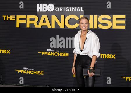 Los Angeles, USA. Oktober 2024. Malin Akerman besucht die Ankunft von HBO’s „The Franchise“ am 1. Oktober 2024 im Paramount Theater in Los Angeles, KALIFORNIEN. (Foto: Corine Solberg/SIPA USA) Credit: SIPA USA/Alamy Live News Stockfoto