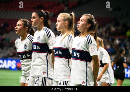 Vancouver, Kanada. Oktober 2024. Vancouver, British Columbia, Kanada, 1. Oktober 2024: Vancouver Whitecaps FC Girls Elite bereitet sich auf einen Eckstoß während des Gruppenspiels des CONCACAF W Champions Cup zwischen Vancouver Whitecaps FC Girls Elite und San Diego Wave im BC Place Stadium in Vancouver, British Columbia, Kanada vor (NUR REDAKTIONELLE VERWENDUNG). (Amy Elle/SPP) Credit: SPP Sport Press Photo. /Alamy Live News Stockfoto