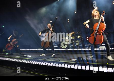 UK. 30. September 2024. LONDON, ENGLAND – SEPTEMBER 30: Perttu Kivilaakso, Paavo Lötjönen und Eicca Toppinen von „Apocalyptica“ in der Royal Albert Hall am 30. September 2024 in London, England. CAP/MAR © MAR/Capital Pictures Credit: Capital Pictures/Alamy Live News Stockfoto