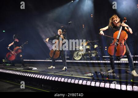 UK. 30. September 2024. LONDON, ENGLAND – SEPTEMBER 30: Perttu Kivilaakso, Paavo Lötjönen und Eicca Toppinen von „Apocalyptica“ in der Royal Albert Hall am 30. September 2024 in London, England. CAP/MAR © MAR/Capital Pictures Credit: Capital Pictures/Alamy Live News Stockfoto