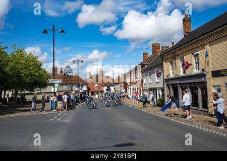 Tour durch das britische Radrennen Wickham Market Suffolk Stockfoto