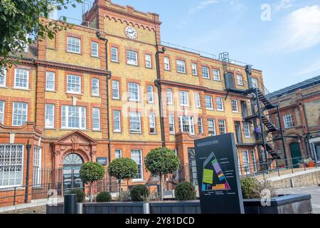 LONDON, 13. SEPTEMBER 2024: Kennington Park Business Centre an der Brixton Road im Südwesten Londons Stockfoto