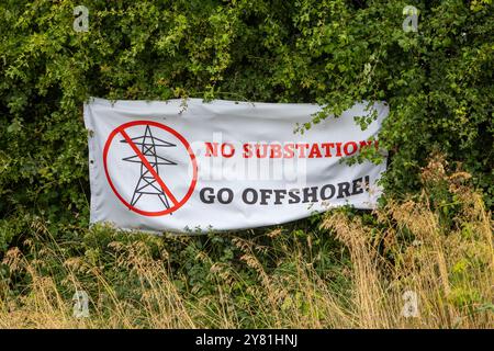 Der geplante Standort einer New National Grid Substation in Asserby nahe der Historic Town of Alford, Lincolnshire. Das Umspannwerk wird Teil eines neuen Netzes aus oberer und unterirdischer Stromleitung sein, das Strom vom Offshore-Windpark auf die Ostküste Englands hinauf und hinunter transportiert. Stockfoto
