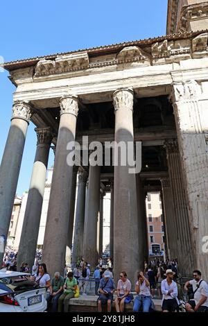 Riesige Säulen, Pantheon, Rom, Italien Stockfoto