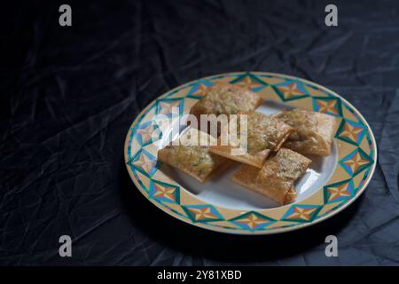 Martabak telur traditionelle Speisen aus Indonesien Stockfoto