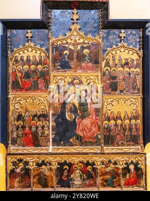 Altaraufsatz der Krönung Mariens, Eiertempera auf Platte, Pedro Zuera, um 1430, Sakristei der Kapelle der Dolores, Diözesanmuseum Huesca, AR Stockfoto