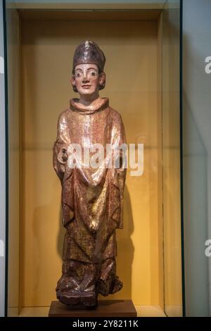 Heiliger Bischof, vergoldete und polychrome Holzschnitzerei, 12. Jahrhundert, Diözesanmuseum Huesca, Aragonien, Spanien Stockfoto