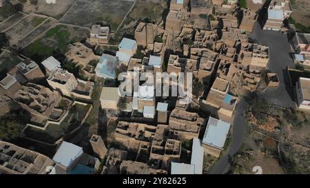 Luftaufnahme von Stein und Lehm Häuser mit Schiefer in al-Khalaf Dorf, Asir Provinz, Sarat Abidah, Saudi-Arabien Stockfoto