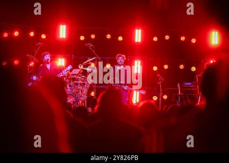 Philadelphia, USA. Oktober 2024. The Midnight tritt am 1. Oktober 2024 in der Franklin Music Hall in Philadelphia auf. Chromeo und The Midnight sind Co-Headliner der North American CHROME NIGHTS Tour. (Foto: Nick Piacente/SIPA USA) Credit: SIPA USA/Alamy Live News Stockfoto