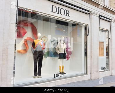 Dior, New Bond Street, Mayfair, London, England. Stockfoto