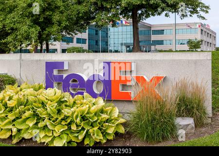 FedEx Sign im Büro der Federal Express Canada Corporation in Mississauga, ON, Kanada Stockfoto