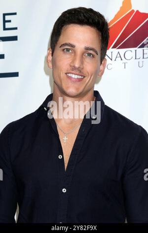 CA. 1. Oktober 2024. Mike Manning bei Arrivals for THE AVERAGE JOE Premiere, TCL Chinese Theatre, Los Angeles, CA, 1. Oktober, 2024. Quelle: Priscilla Grant/Everett Collection/Alamy Live News Stockfoto