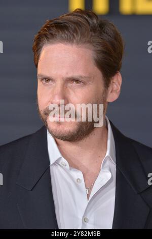 Daniel Brühl bei der Premiere der HBO Serie The Franchise im Paramount Theater. Los Angeles, 01.10.2024 *** Daniel Brühl bei der Premiere der HBO-Serie The Franchise im Paramount Theater Los Angeles, 01 10 2024 Foto:xD.xStarbuckx/xFuturexImagex Franchise 4102 Stockfoto