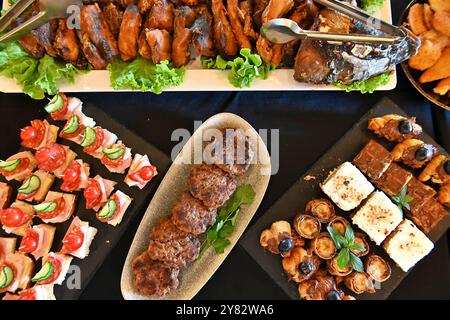 Catering-Essen, Partybuffet, spezielles Veranstaltungskonzept. Stockfoto