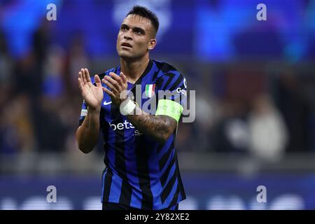 Mailand, Italien. Oktober 2024. Lautaro Martinez vom FC Internazionale feiert am 1. Oktober 2024 im Stadio Giuseppe Meazza das Spiel der UEFA Champions League 2024/25 League Phase MD2 zwischen dem FC Internazionale Milano und FK Crvena Zvezda. Quelle: Marco Canoniero/Alamy Live News Stockfoto