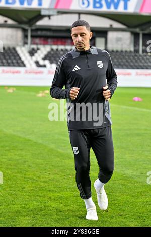 Pasching, Österreich. Oktober 2024. PASCHING, ÖSTERREICH -2. OKTOBER: Robert Zulj von LASK im Abschlusstraining LASK zur UEFA Conference League MD1 voestalpine Stadion am 2. Oktober 2024 in Pasching, Österreich.241002 SEPA 20 021 - 20241002 PD8008 Credit: APA-PictureDesk/Alamy Live News Stockfoto