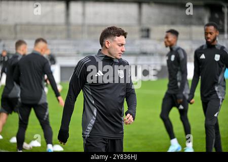 Pasching, Österreich. Oktober 2024. PASCHING, ÖSTERREICH -2. OKTOBER: Florian Flecker von LASK im Abschlusstraining LASK zur UEFA Conference League MD1 voestalpine Stadion am 2. Oktober 2024 in Pasching, Österreich.241002 SEPA 20 024 - 20241002 PD8017 Credit: APA-PictureDesk/Alamy Live News Stockfoto