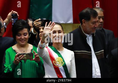 Die erste mexikanische Präsidentin Claudia Sheinbaum Pardo während der Einweihungszeremonie auf dem Kongress der Union. Am 1. Oktober 2024 in Mexiko-Stadt. (Kreditbild: © Carlos Santiago/eyepix via ZUMA Press Wire) NUR REDAKTIONELLE VERWENDUNG! Nicht für kommerzielle ZWECKE! Stockfoto