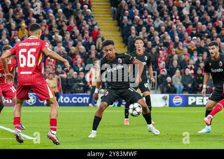 Bologna Stürmer Dan Ndoye (11) im Einsatz während des Spiels Liverpool FC gegen Bologna FC UEFA Champions League Runde 1 in Anfield, Liverpool, England, Großbritannien am 2. Oktober 2024 Credit: Every Second Media/Alamy Live News Stockfoto