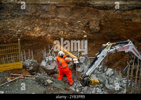 York Station Gateway Project Improvement (Baustelle und Bauindustrie, Bodenarbeiten, Kreissägen) - N Yorkshire, England, Großbritannien. Stockfoto