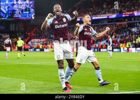 Birmingham, Großbritannien. Oktober 2024. Jhon Durán von Aston Villa feiert seinen Sieg nach dem UEFA Champions League-Spiel Aston Villa gegen Bayern München am 2. Oktober 2024 in Birmingham, Großbritannien (Foto: Gareth Evans/News Images) 2024. (Foto: Gareth Evans/News Images/SIPA USA) Credit: SIPA USA/Alamy Live News Stockfoto