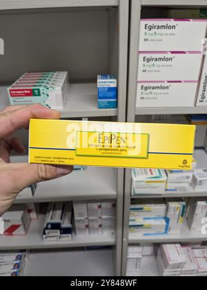 EPIPEN Packung mit dem Wirkstoff Epinephrin von Mylan, zur Behandlung von Anaphylaxie, schweren allergischen Reaktionen, anaphylaktischem Schock Stockfoto