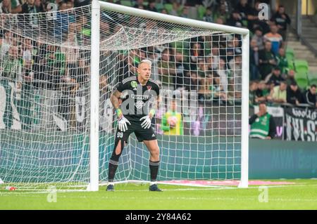 Budapest, Ungarn – 9. Oktober 2022. Debrecen Torhüter David Grof während des ungarischen Ligaspiels Ferencvaros gegen Debrecen (2:0). Stockfoto