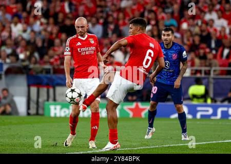 Portugal. September 2024. Alexander Bah Verteidiger von SL Benfica während des UEFA Champions League-Fußballspiels zwischen SL Benfica und Atletico Madrid im Estadio da Luz in Lissabon am 2. Oktober 2024. UEFA Champions League - SL Benfica vs Atletico Madrid (Valter Gouveia/SPP) Credit: SPP Sport Pressefoto. /Alamy Live News Stockfoto