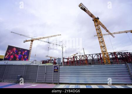 Barcelona, Spanien. Oktober 2024. Barcelona, Spanien, 2. Oktober 2024: Baustelle und Fortschritt des Fußballstadions FC Barcelona Spotify Camp Nou in Barcelona, Spanien. (Daniela Porcelli/SPP) Credit: SPP Sport Press Photo. /Alamy Live News Stockfoto