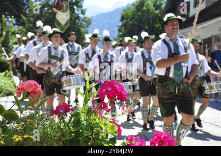 Bayern, Werdenfels, Garmisch-Partenkirchen, Bräuche, Tradition, Prozession, Trommler, traditionelle Tracht, Trommlerprozession Stockfoto