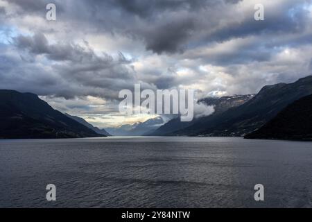 Blick auf den Eidfjord, einen Fjord in Norwegen Stockfoto