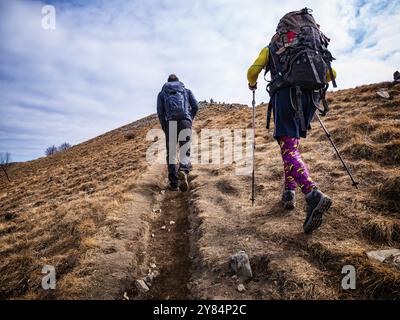 Trekking-Szene auf dem Comer See alpen Stockfoto