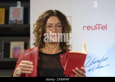 Die Schriftstellerin Anne Weber liest am Vorabend der Preisverleihung für den Josef Breitbach Literaturpreis 2024 aus ihren Werken. Sie erhält den Preis Stockfoto