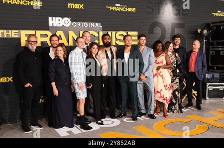 LOS ANGELES, KALIFORNIEN - 01. OKTOBER: (L-R) Sam Mendes, Daniel Brühl, Amy Gravitt, EVP, Comedy Programming, HBO, Ruaridh Mollica, Darren Goldstein, Ay Stockfoto