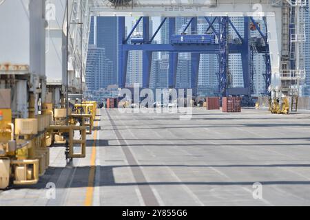 MIAMI BEACH, Florida - 02. OKTOBER: Hafenarbeiter streiken am 2. Oktober 2024 in Miami Beach, Florida in PortMiami, Port Everglades und im ganzen Land Stockfoto