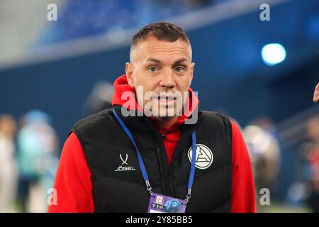 Sankt Petersburg, Russland. Oktober 2024. Artem Dzyuba (C) von Akron wurde während des Fonbet Cup of Russia Fußballspiels zwischen Zenit Sankt Petersburg und Akron Tolyatti in der Gazprom Arena gesehen. Endpunktzahl: Zenit 5:1 Akron. Quelle: SOPA Images Limited/Alamy Live News Stockfoto