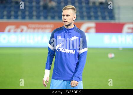 Sankt Petersburg, Russland. Oktober 2024. Maksim Glushenkov (67) von Zenit, der während des Fußballspiels des Fonbet Cup of Russia zwischen Zenit Sankt Petersburg und Akron Tolyatti in der Gazprom Arena zu sehen war. Endpunktzahl: Zenit 5:1 Akron. Quelle: SOPA Images Limited/Alamy Live News Stockfoto