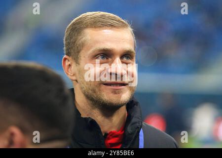 Sankt Petersburg, Russland. Oktober 2024. Alexander Vasyutin (C) von Akron wurde während des Fonbet Cup of Russia Fußballspiels zwischen Zenit Sankt Petersburg und Akron Tolyatti in der Gazprom Arena gesehen. Endpunktzahl: Zenit 5:1 Akron. Quelle: SOPA Images Limited/Alamy Live News Stockfoto