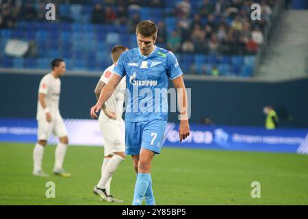 Sankt Petersburg, Russland. Oktober 2024. Aleksandr Sobolev (7) von Zenit, der während des Fußballspiels des Fonbet Cup of Russia zwischen Zenit Sankt Petersburg und Akron Tolyatti in der Gazprom Arena zu sehen war. Endpunktzahl: Zenit 5:1 Akron. (Foto: Maksim Konstantinov/SOPA Images/SIPA USA) Credit: SIPA USA/Alamy Live News Stockfoto
