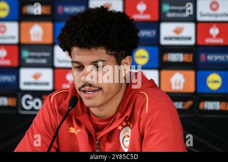 RIGA, Lettland. Oktober 2024. GALATASARAY-Team, während der Pressekonferenz vor dem Spiel der UEFA Europa League zwischen RFS und GALATASARAY. Quelle: Gints Ivuskans/Alamy Live News Stockfoto