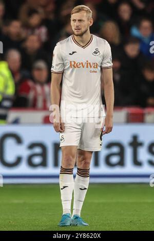 Sheffield, Großbritannien. Oktober 2024. Harry Darling von Swansea City während des Sky Bet Championship Matches Sheffield United gegen Swansea City in der Bramall Lane, Sheffield, Großbritannien, 2. Oktober 2024 (Foto: Alfie Cosgrove/News Images) in Sheffield, Großbritannien am 10.3.2024. (Foto: Alfie Cosgrove/News Images/SIPA USA) Credit: SIPA USA/Alamy Live News Stockfoto