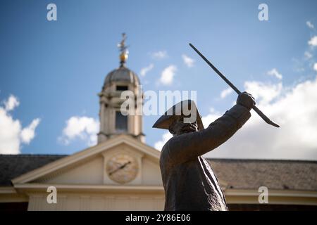 Die Statue des Rentners von Philip Jackson vor dem Royal Hospital Chelsea, London Stockfoto