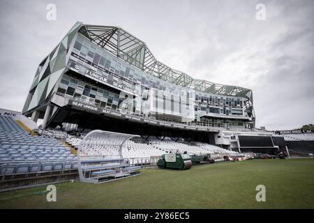 Allgemeine Ausblicke auf das Headingley Stadium, insbesondere auf den Carnegie Pavilion, in dem sich die Büros und die Mediensuite des Yorkshire Cricket Club befinden. Stockfoto