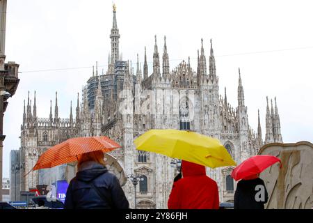 Mailand, Italien. Oktober 2024. Maltempo e pioggia a Milano - Cronaca - Milano, Italia - Giovedì, 03 Ottobre 2024 (Foto Marco Cremonesi/LaPresse) Schlechtes Wetter und Regen in Mailand - Nachrichten - Mailand, Italien - Donnerstag, 03. Oktober 2024 (Foto Marco Cremonesi/LaPresse) Credit: LaPresse/Alamy Live News Stockfoto