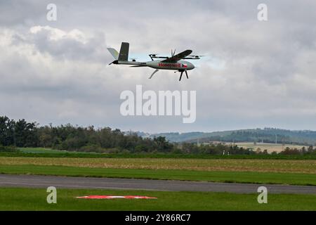 Budkovice, Tschechische Republik. Oktober 2024. Am 3. Oktober 2024 fand in Budkovice, Brünn-Country District, Tschechische Republik, eine Flugvorführung neuer Drohnen des Forschungs- und Entwicklungszentrums Honeywell statt. Quelle: Vaclav Salek/CTK Photo/Alamy Live News Stockfoto