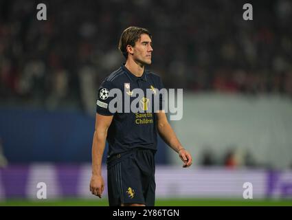 Leipzig, Deutschland. 2. Oktober 2024. Dusan Vlahovic von Juventus während des Champions League-MD2-Spiels zwischen RB Leipzig und Juventus in der Red Bull Arena in Leipzig. Quelle: Ulrik Pedersen/Alamy Stockfoto