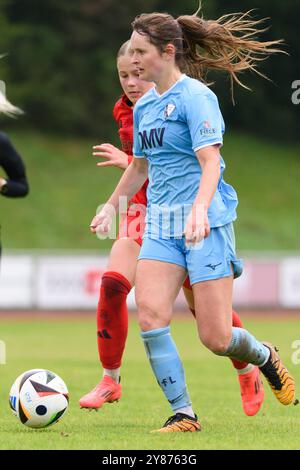 Aschheim, Deutschland. Oktober 2024. Aschheim, 3. Oktober 2024: Lilian Huber (5 VfL Bochum) während des 2. Frauen-Bundesliga-Spiel zwischen dem FC Bayern München II und dem VfL Bochum im Sportpark Aschheim. (Sven Beyrich/SPP) Credit: SPP Sport Press Photo. /Alamy Live News Stockfoto