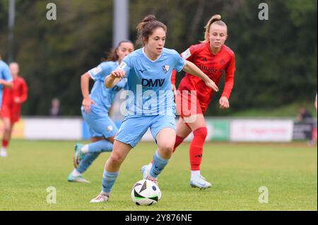 Aschheim, Deutschland. Oktober 2024. Aschheim, 3. Oktober 2024: Alina Angerer (24 VfL Bochum) während des 2. Frauen-Bundesliga-Spiel zwischen dem FC Bayern München II und dem VfL Bochum im Sportpark Aschheim. (Sven Beyrich/SPP) Credit: SPP Sport Press Photo. /Alamy Live News Stockfoto